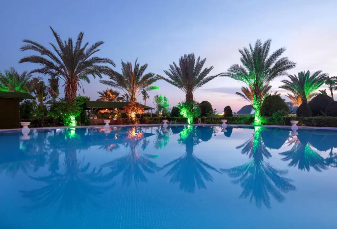 Basen w hotelu Granada Luxury Okurcalar