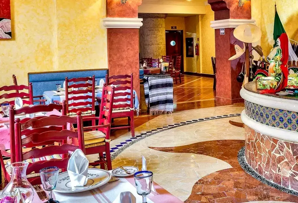 Restauracja i jedzenie w hotelu Grand Palladium Riviera
