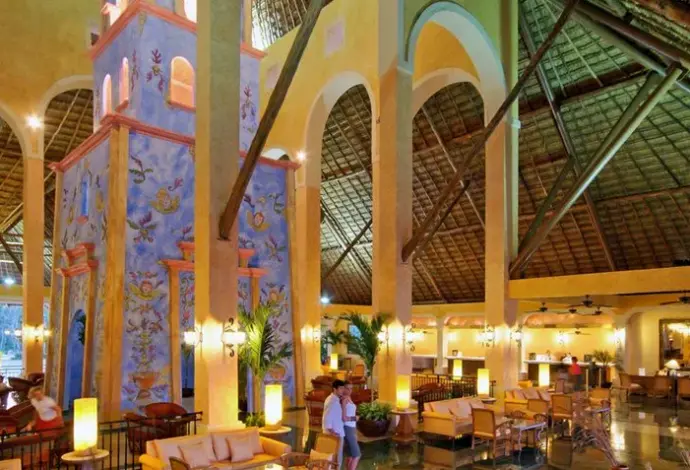 Lobby hotelu Grand Palladium Riviera
