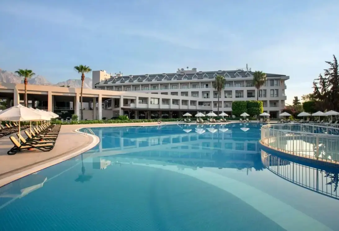Basen w hotelu Greenwood Kemer Resort (ex. Sherwood Greenwood Resort)