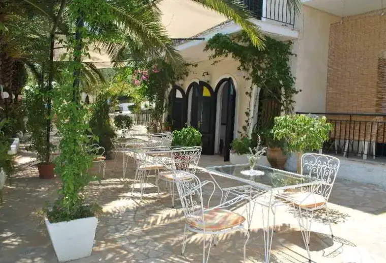 Restauracja i jedzenie w hotelu Helios Splendid