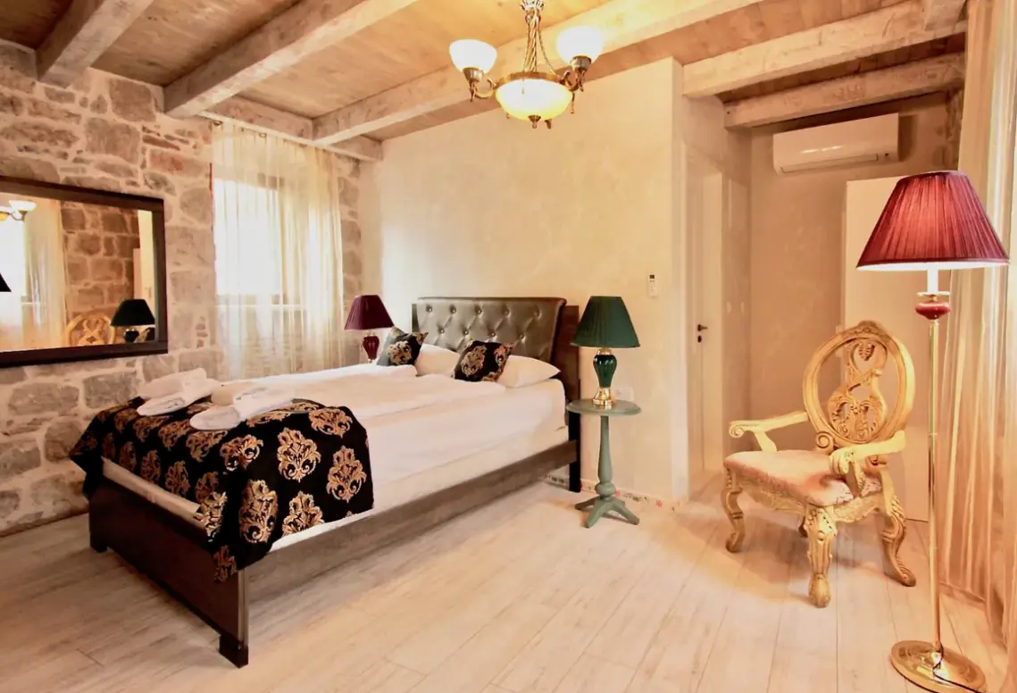 Pokój w hotelu Heritage Palace Varos