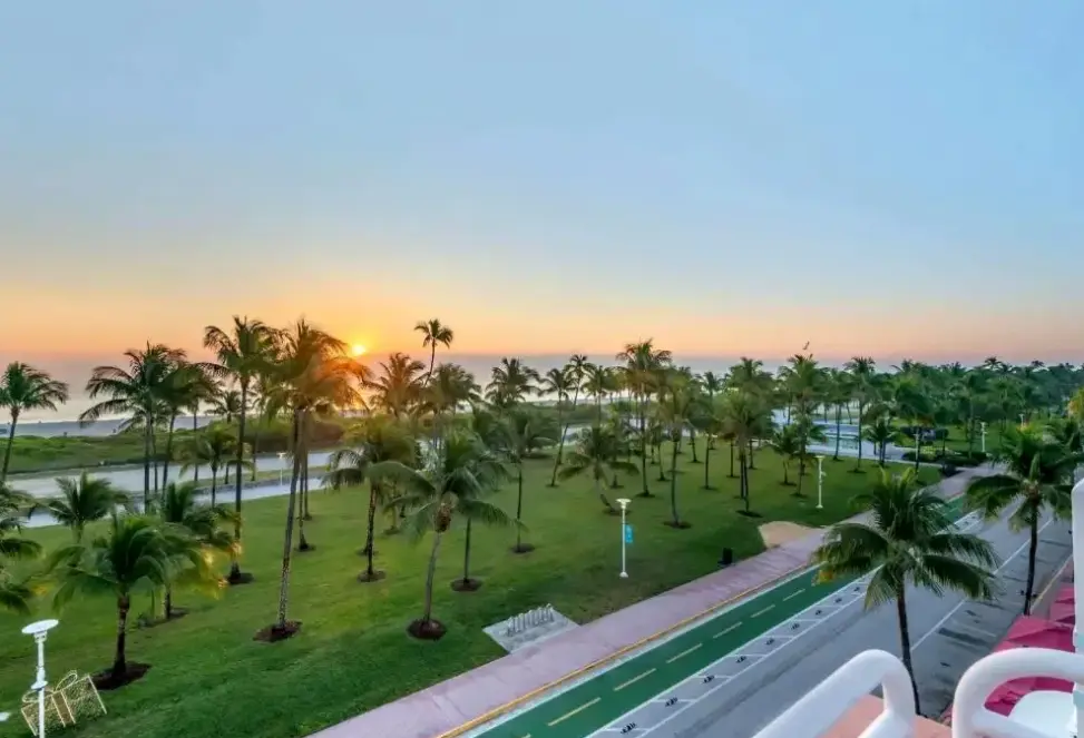 Hilton Vacation Club Crescent On South Beach