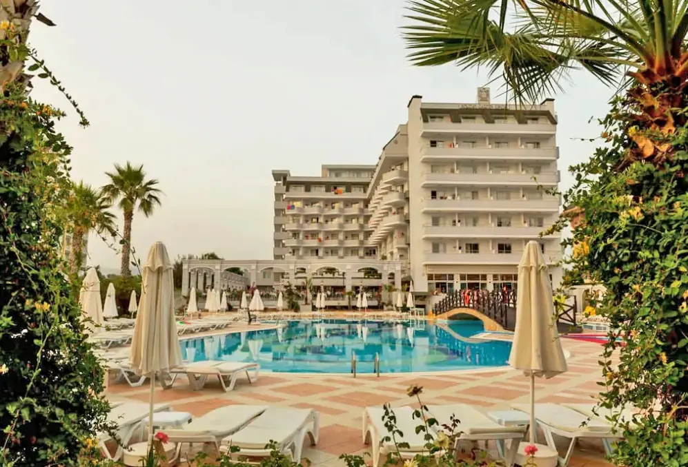 Basen w hotelu Holiday Garden Resort (Okurcalar)