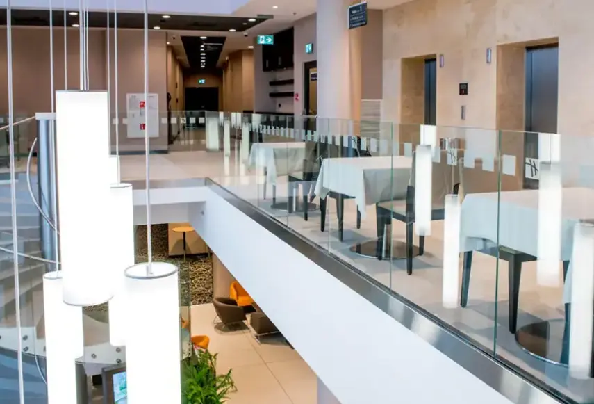 Restauracja i jedzenie w hotelu Holiday Inn Dąbrowa Górnicza