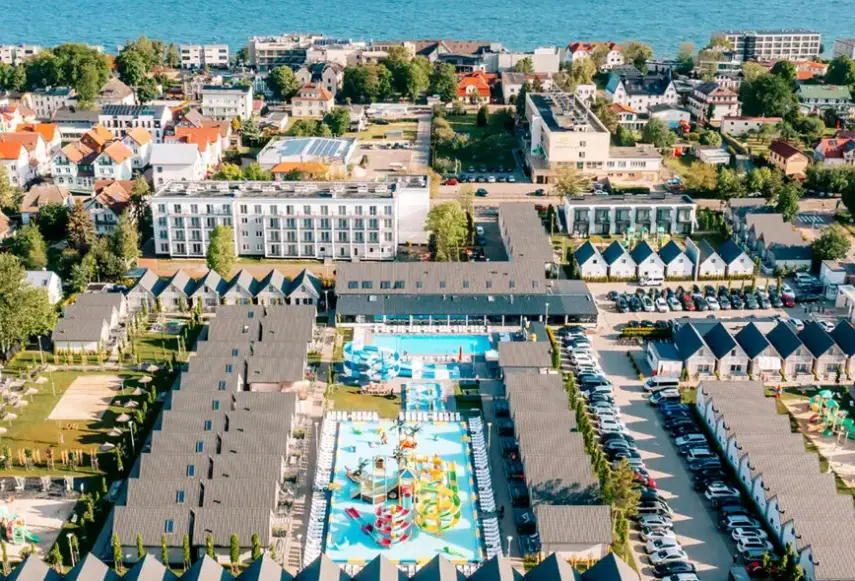 Obiekt hotelu Holiday Park & Resort Ustronie Morskie