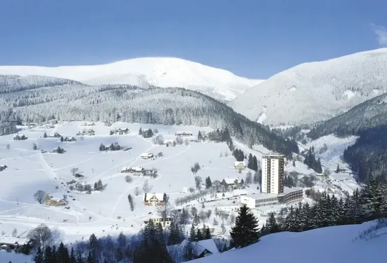 Widok z hotelu Hotel Horizont