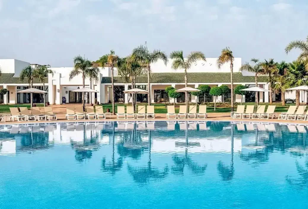 Basen w hotelu Iberostar Waves Saidia