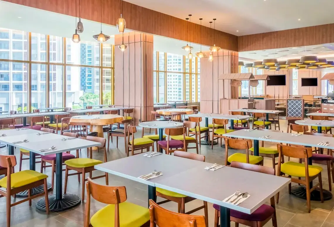 Restauracja i jedzenie w hotelu Ibis City Centre