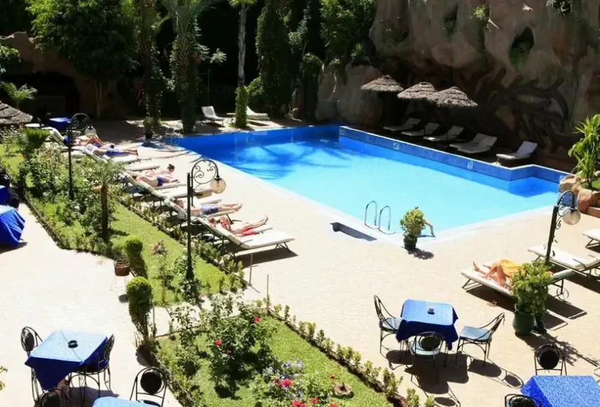 Basen w hotelu Imperial Holiday