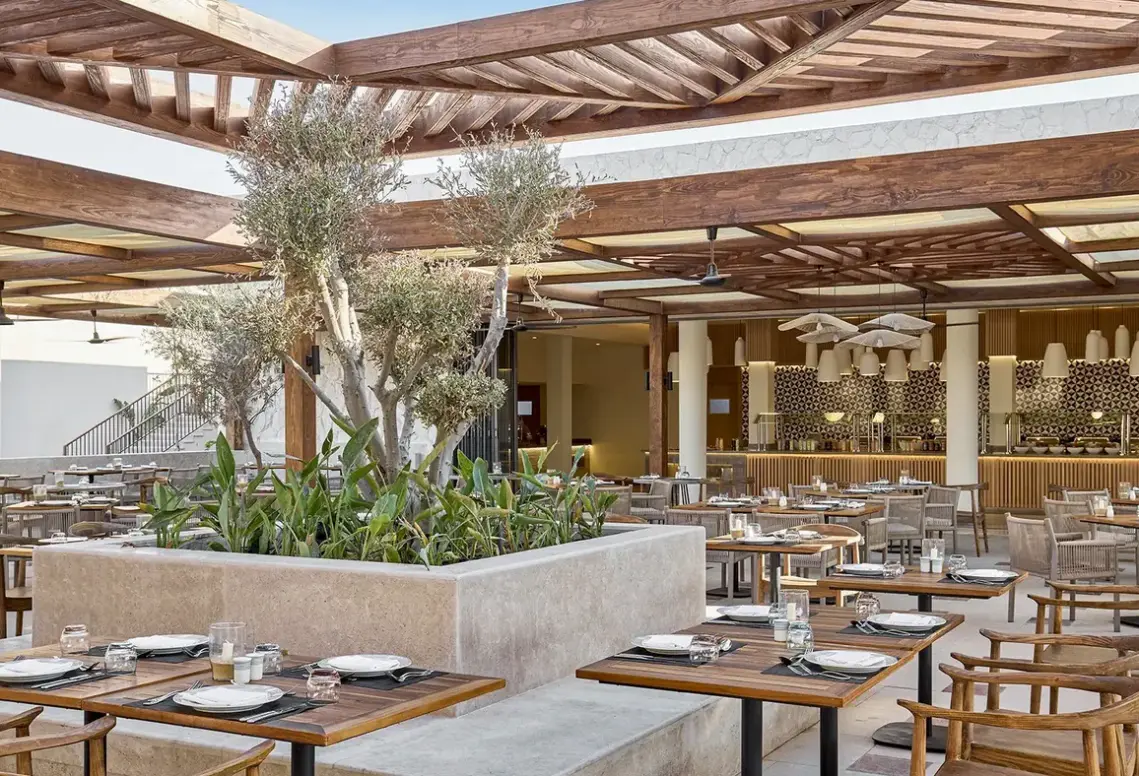 Restauracja i jedzenie w hotelu Jaz Almaza Blu