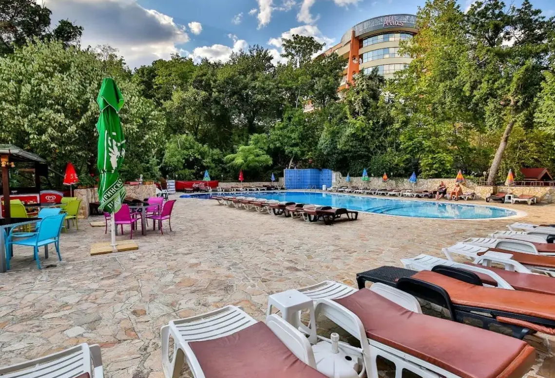Basen w hotelu Kamchia Park (Golden Sands)