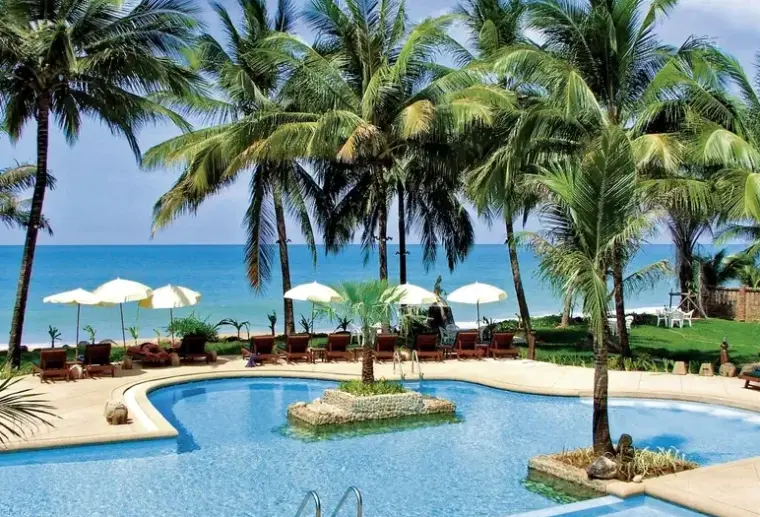 Basen w hotelu Khao Lak Palm Beach Resort