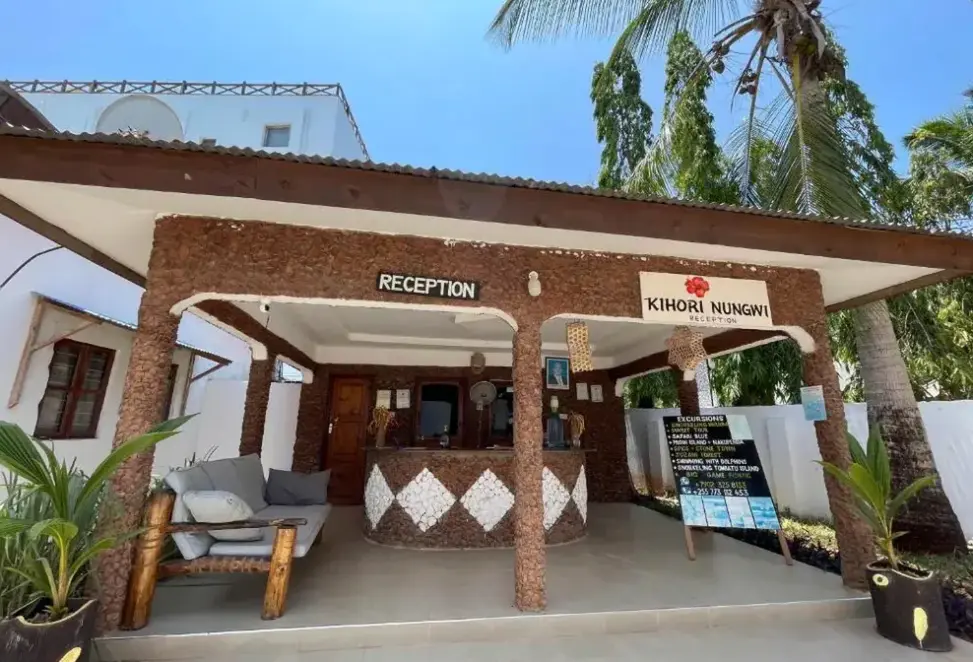 Lobby hotelu Kihori Nungwi Bungalows