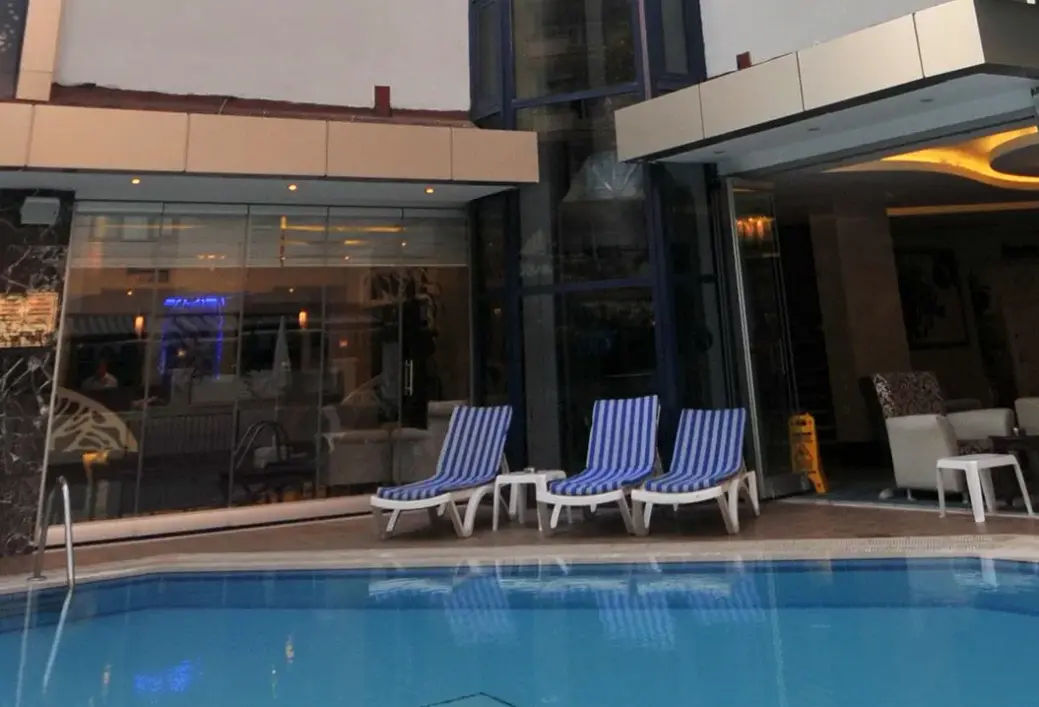 Basen w hotelu Kleopatra Micador