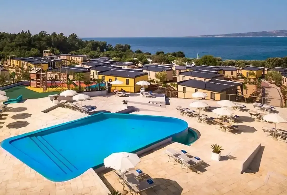 Basen w hotelu Krk Premium Camping Resort by Valamar