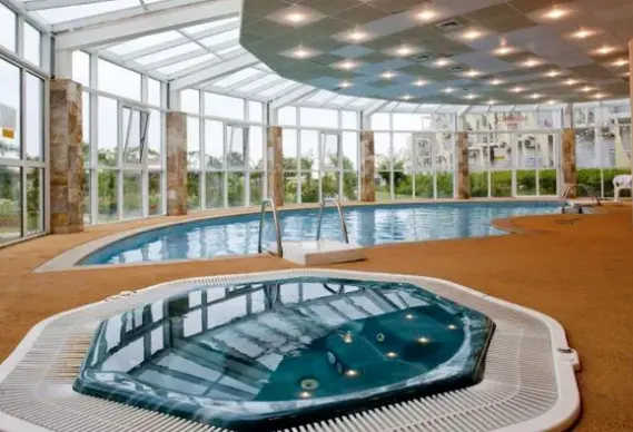 Basen w hotelu Laguna Beach (Albena)