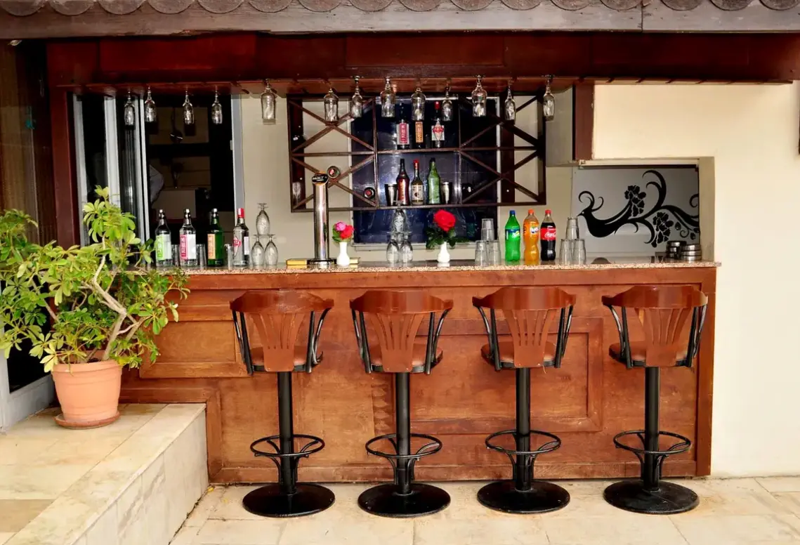 Restauracja i jedzenie w hotelu Lavitas