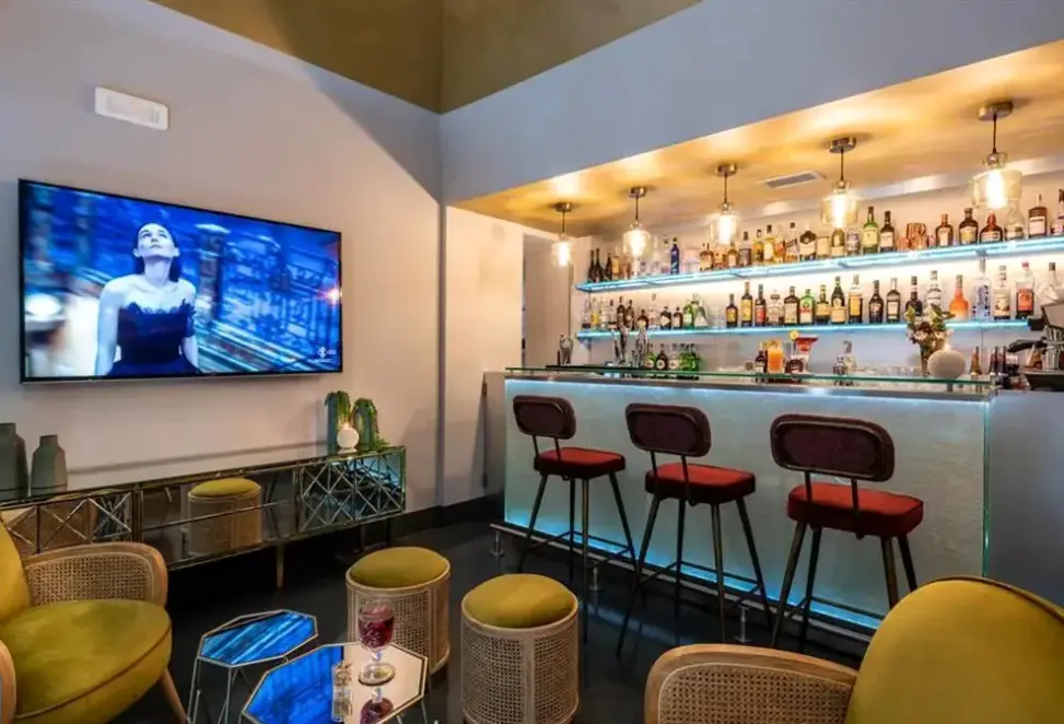 Restauracja i jedzenie w hotelu Leonardo Boutique Rome Termini (ex Venetia Palace)