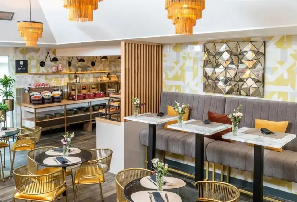 Restauracja i jedzenie w hotelu Leonardo Boutique Rome Termini (ex Venetia Palace)