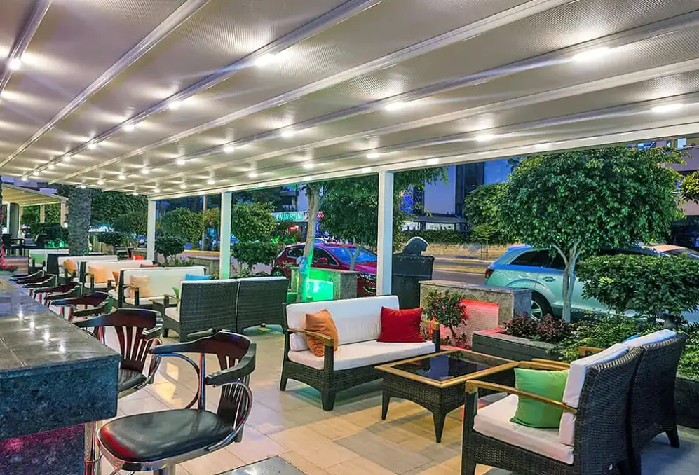 Restauracja i jedzenie w hotelu Lonicera City Kleopatra