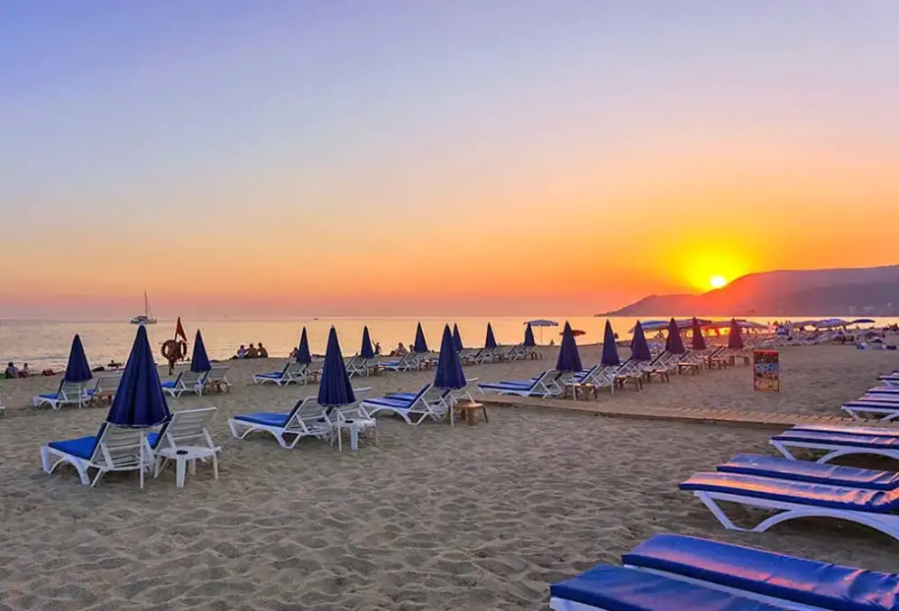 Plaża przy hotelu Lonicera City Kleopatra