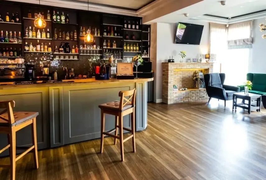 Restauracja i jedzenie w hotelu Luan Pensjonat