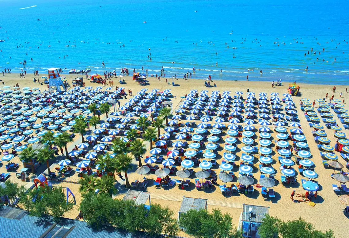 Plaża przy hotelu Majestic (Durres)