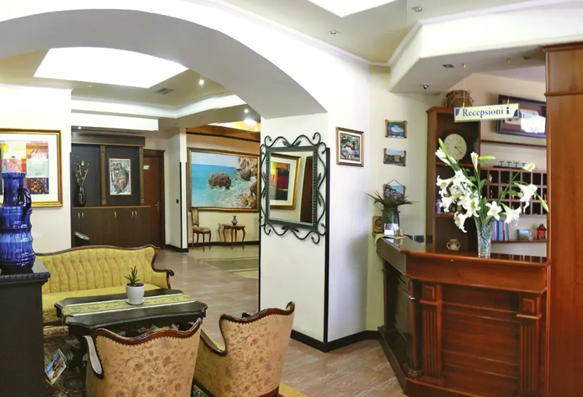 Lobby hotelu Majestic (Durres)