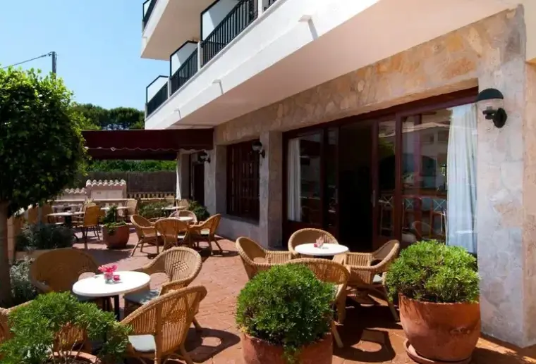 Restauracja i jedzenie w hotelu Marbel (Cala Ratjada)
