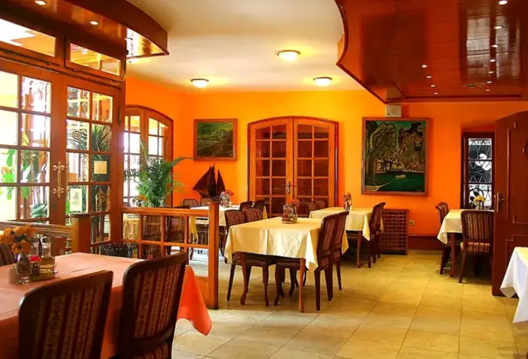 Restauracja i jedzenie w hotelu Marija (Kotor)