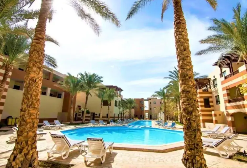 Basen w hotelu Marina Residence & Suites Port Ghalib