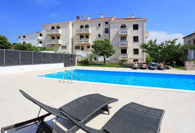 Basen w hotelu Mediteran (Zadar)