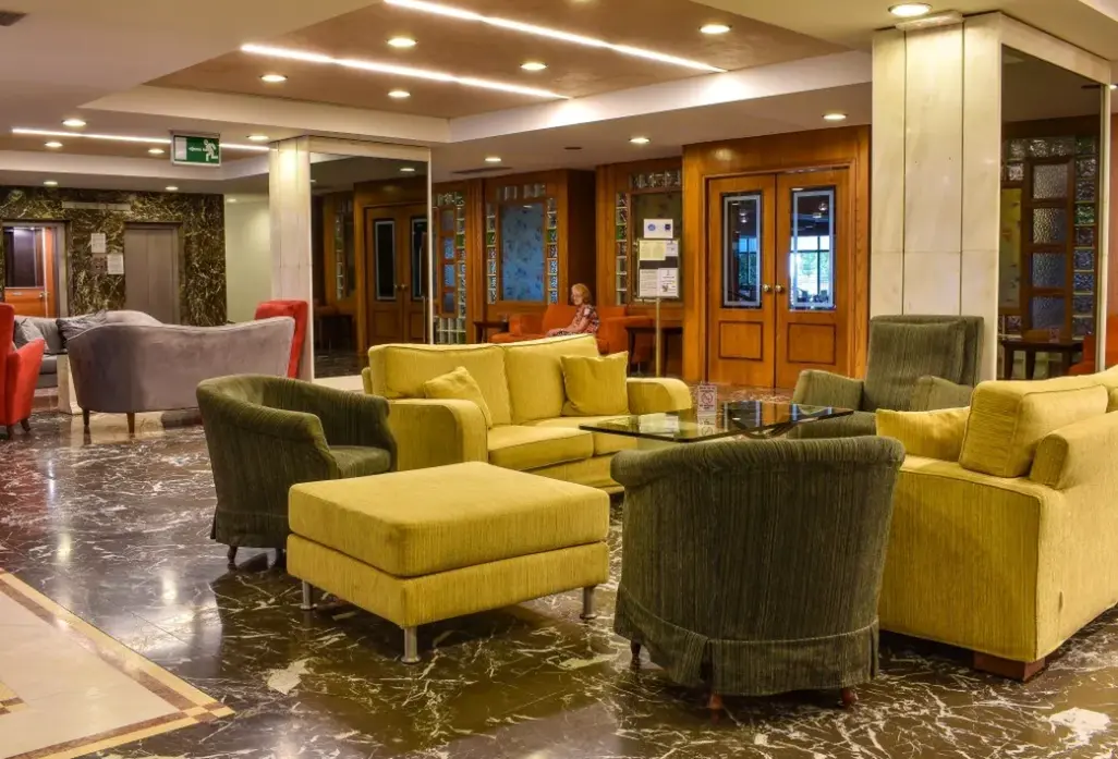 Lobby hotelu Mediterranee (Lassi)