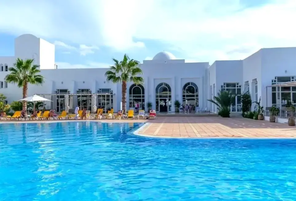 Basen w hotelu Meninx Resort Spa & Aqua Park