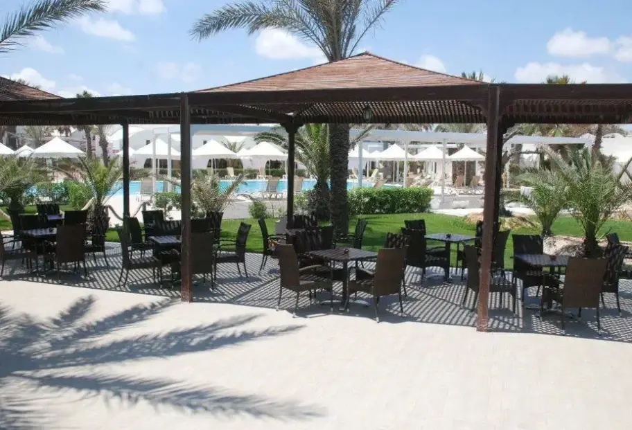 Basen w hotelu Meninx Resort Spa & Aqua Park