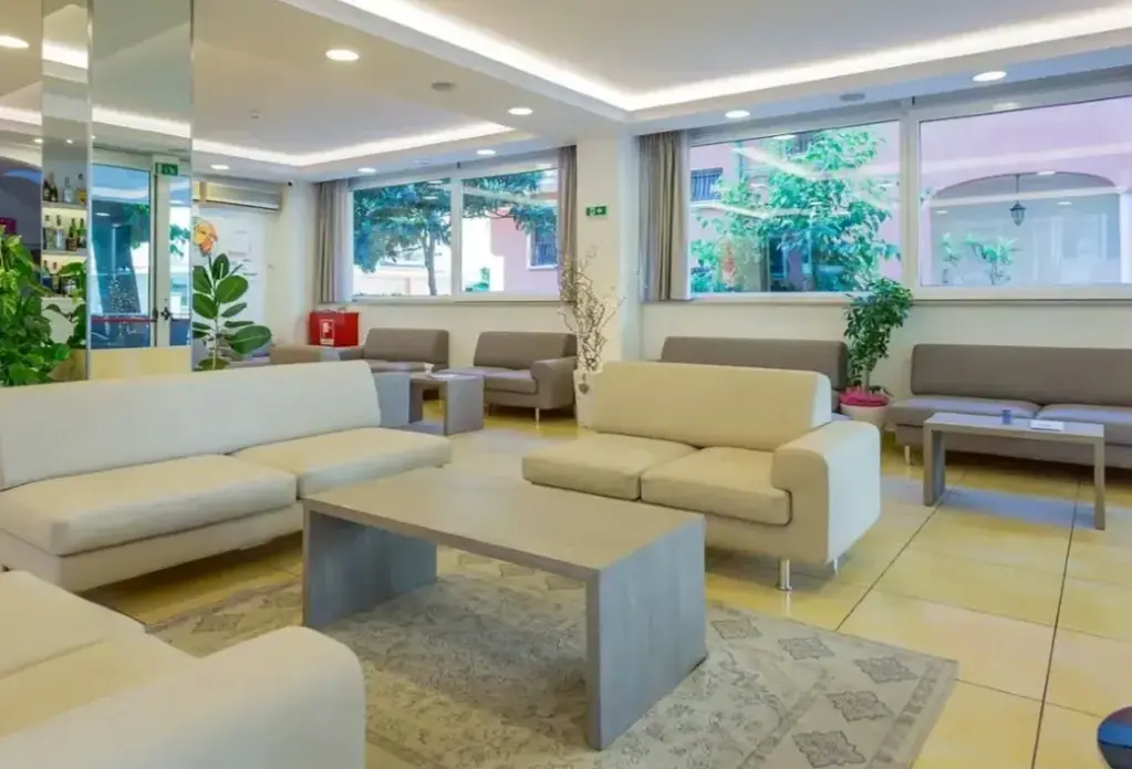 Lobby hotelu Monica