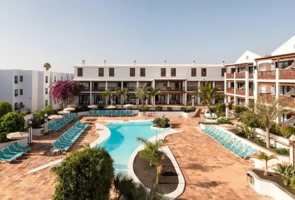 Basen w hotelu Nazaret Mansion (Costa Tequise)