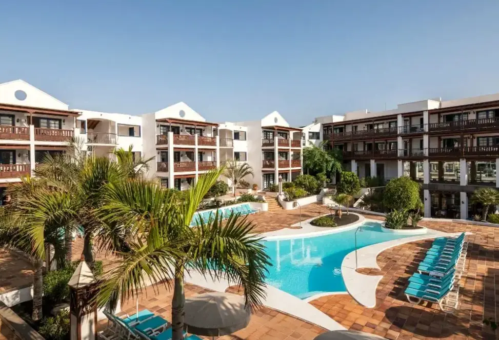 Basen w hotelu Nazaret Mansion (Costa Tequise)