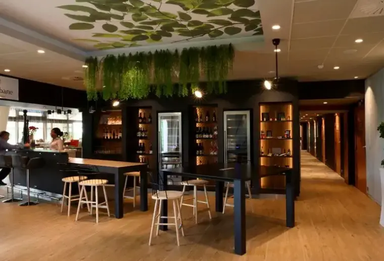 Lobby hotelu Novotel Paris Creteil Le Lac