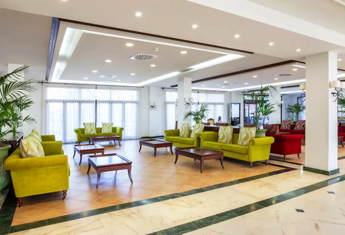 Lobby hotelu Occidental Isla Cristina (ex. Barcelo)