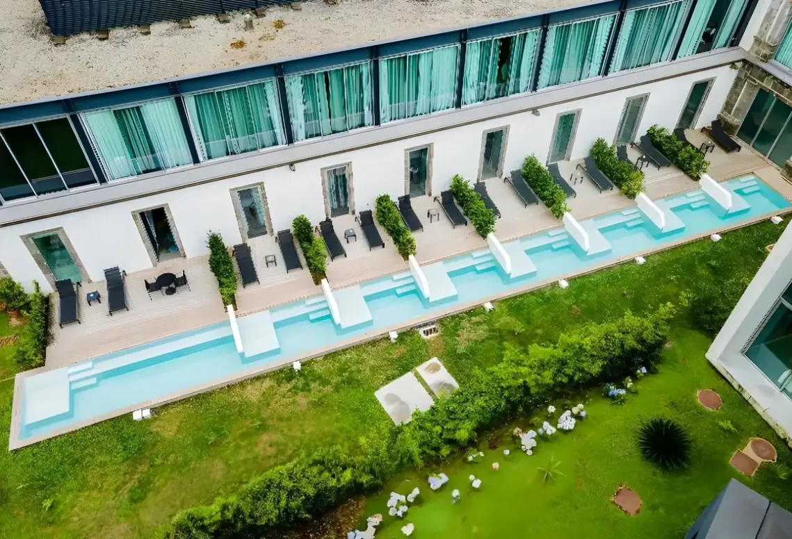 Basen w hotelu Octant Furnas Boutique Thermal & Spa