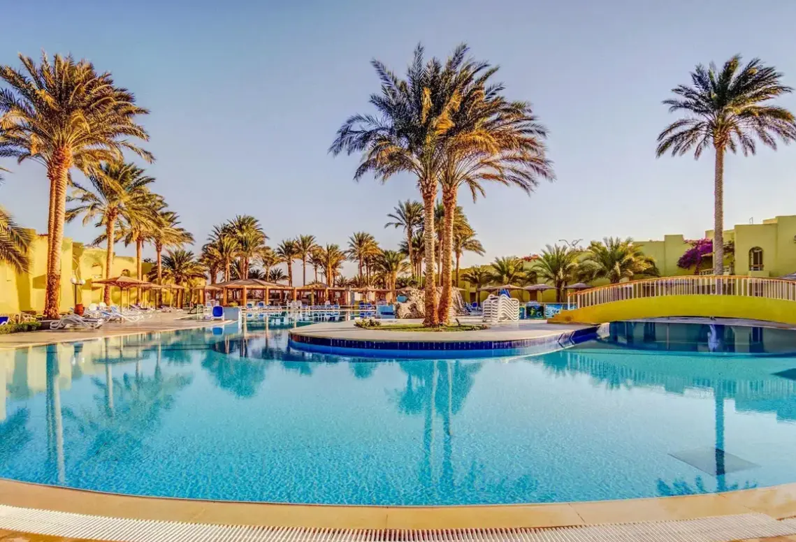 Basen w hotelu Palm Beach Resort (Hurghada)