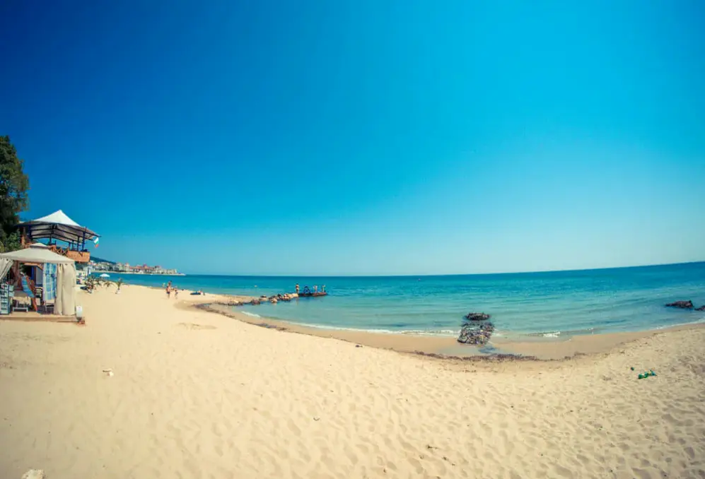 Plaża przy hotelu Panorama Fort Beach