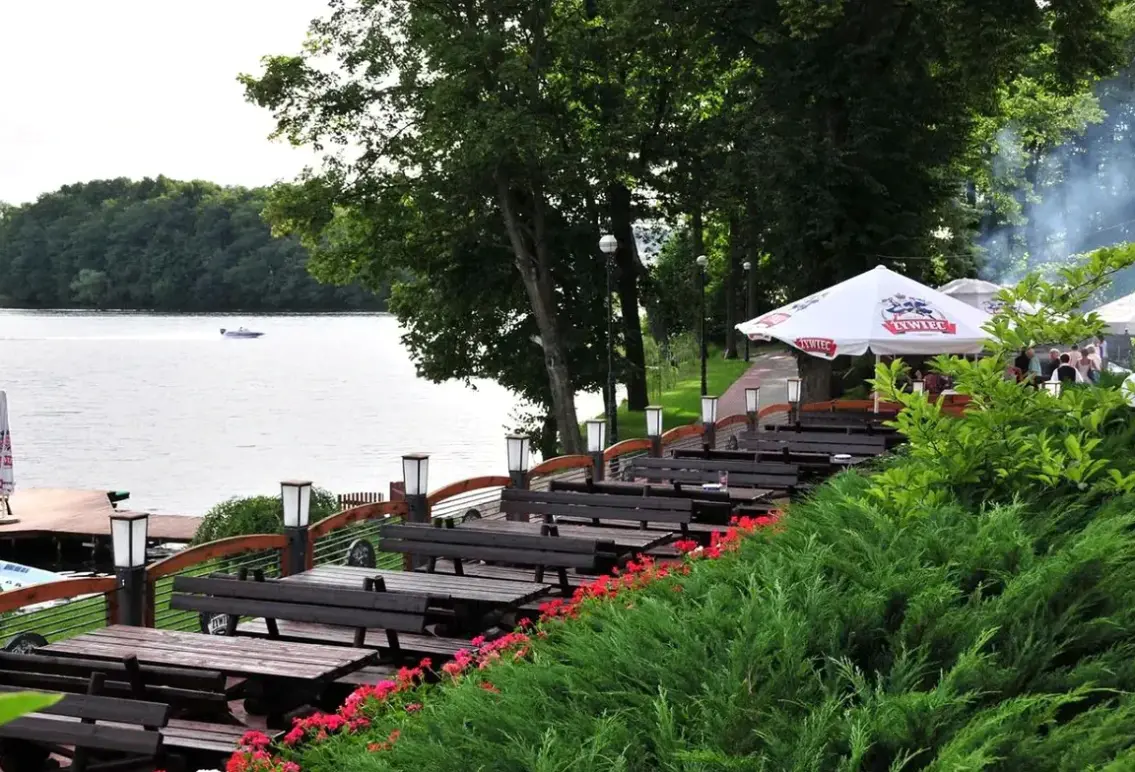 Restauracja i jedzenie w hotelu Panoramic Oscar