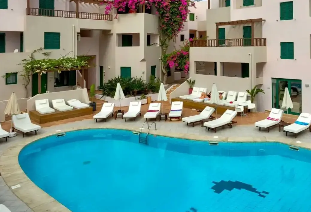 Basen w hotelu Porto Greco Village Beach