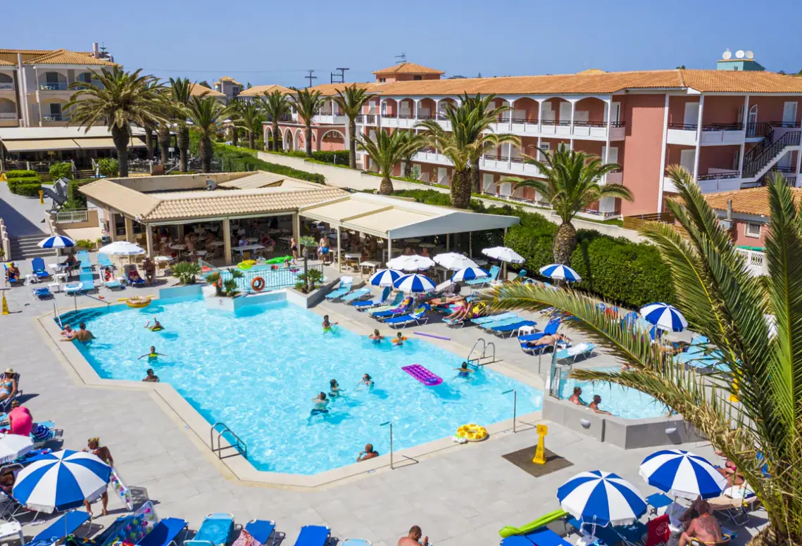 Basen w hotelu Poseidon Beach (Laganas)