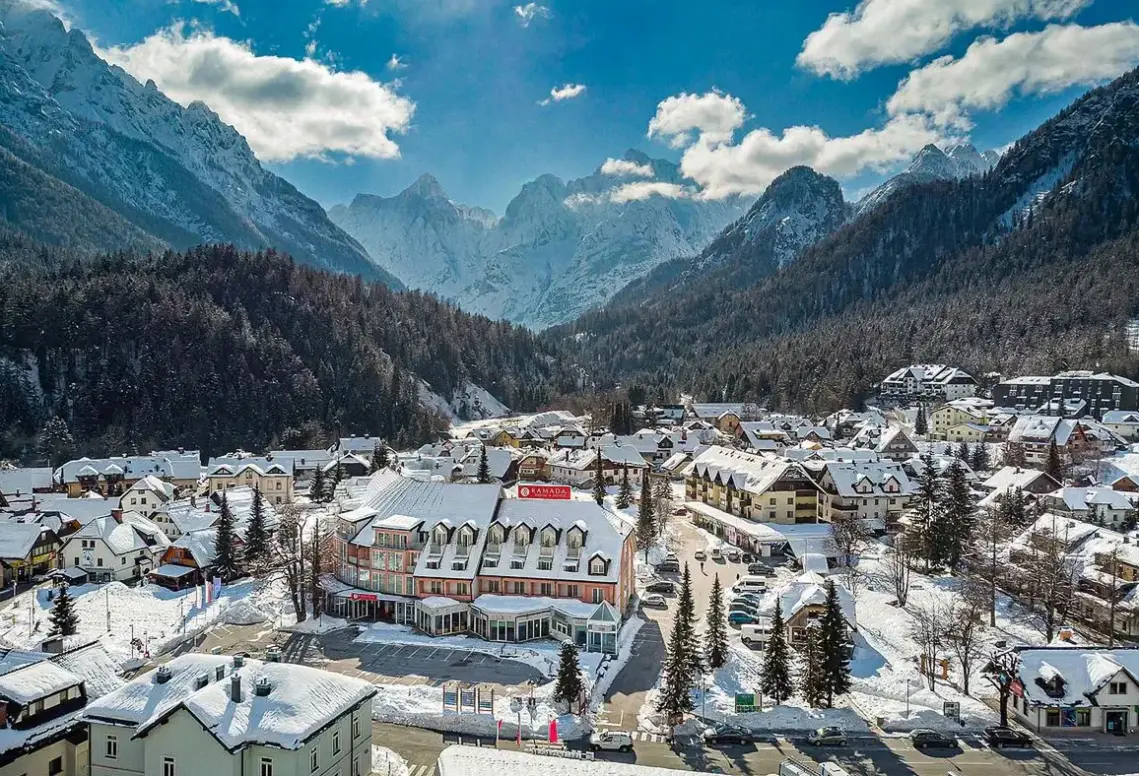 Widok z hotelu Ramada Hotel & Suites (ex GH Prisank)