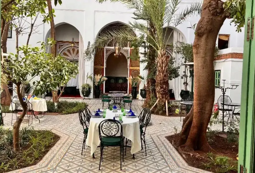 Restauracja i jedzenie w hotelu Riad Catalina