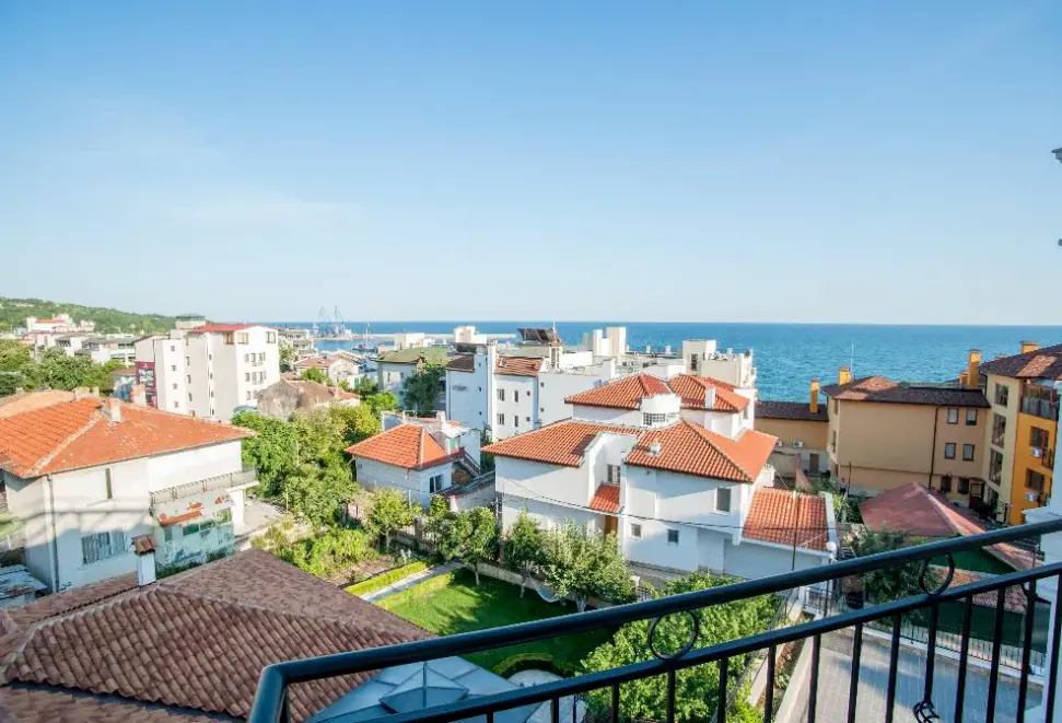 Widok z hotelu Samara (Balchik)